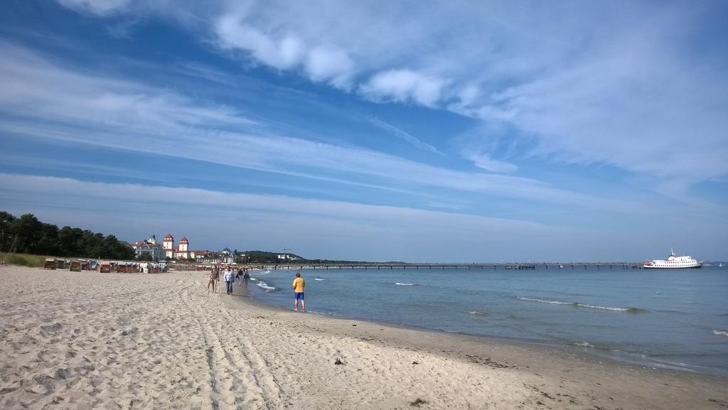 Ruhige Fewo Mit Strandkorb, Villa Stranddistel, 宾茨 外观 照片